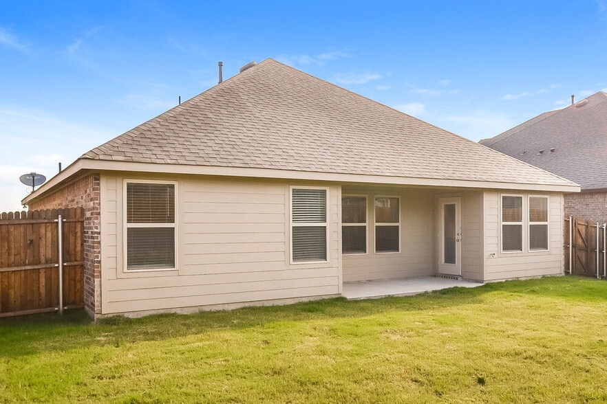 Building Photo - 403 Gallop Dr