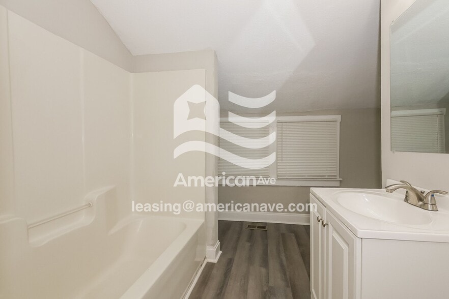 Building Photo - 1816-1816 6 Ct