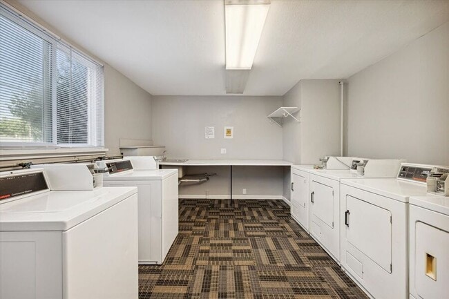 Building Photo - 4060 Royer Rd