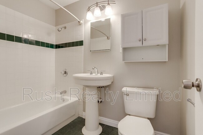 Building Photo - 4326 Raritan St