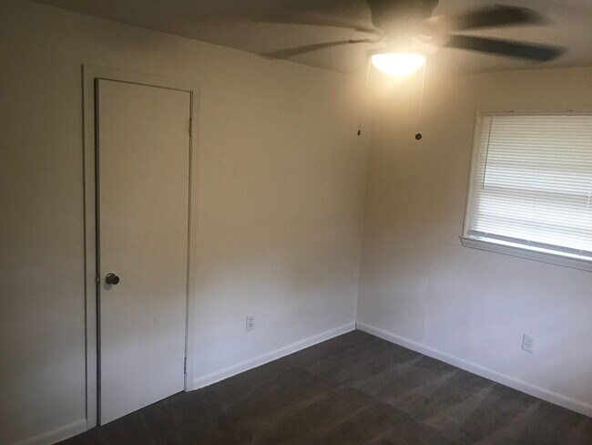 Building Photo - 4125 &amp; 4127 Fourth Street