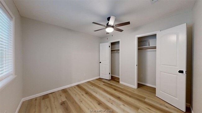Building Photo - 1112 Airline Dr