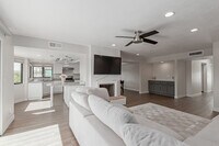 Building Photo - 8175 E Del Cuarzo Dr