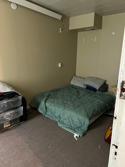 Bed 3 - 401 Olmstead St