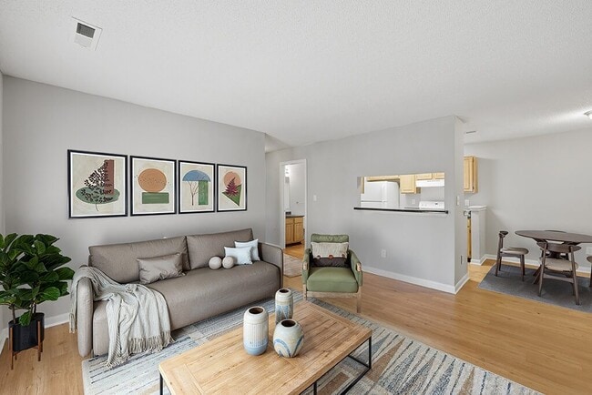 Building Photo - Greens of Pine Glen Apartments