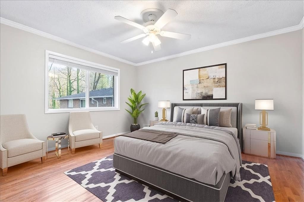 Building Photo - 2412 Peachwood Cir NE