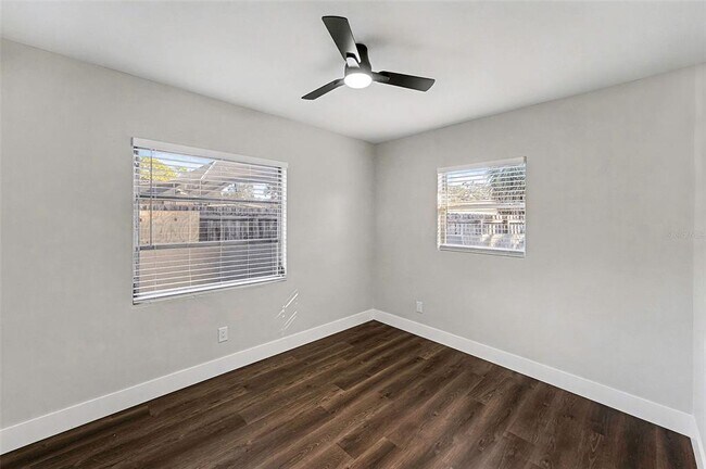 Building Photo - 2169 Dell Ave