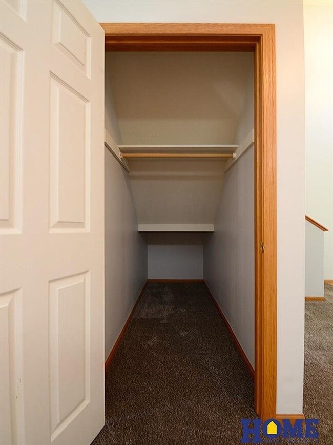 Building Photo - 1924 N Gate Rd