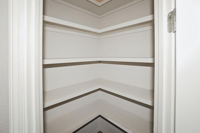 Building Photo - 15101 Helium Rd