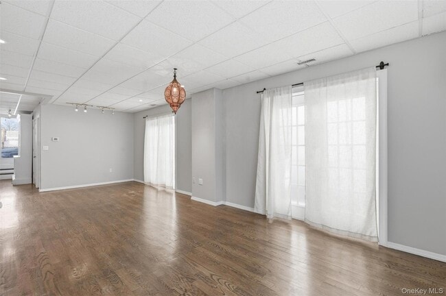 Building Photo - 248 Depew Ave