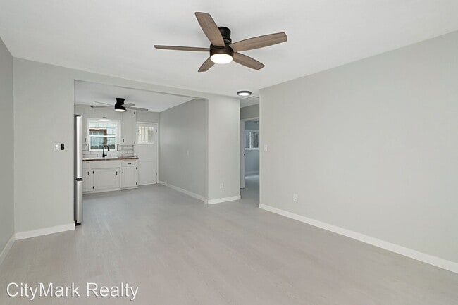 Building Photo - 2 br, 2 bath House - 5405 Olvera Ave