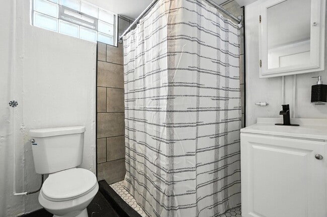 Building Photo - 2295 Deblin Dr