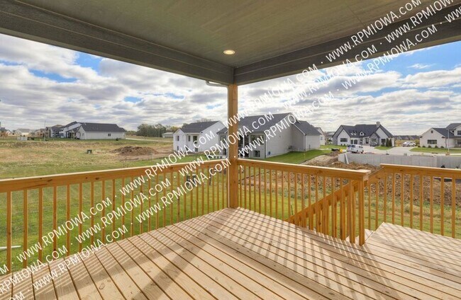 Building Photo - 440 NW Ashley Cir