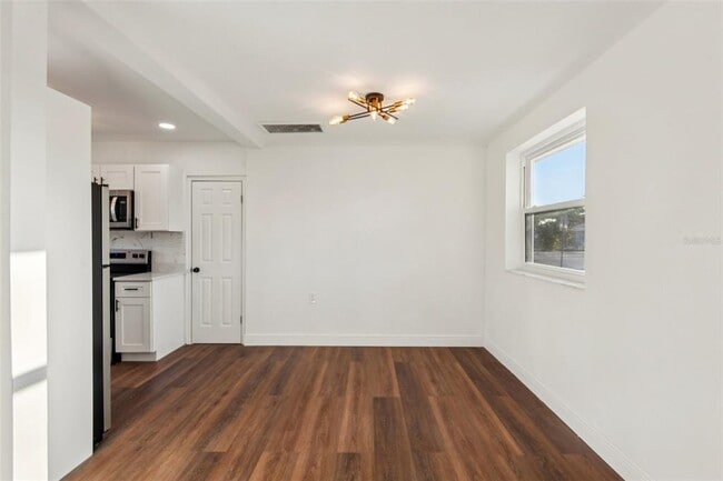 Building Photo - 410 Virginia Ave