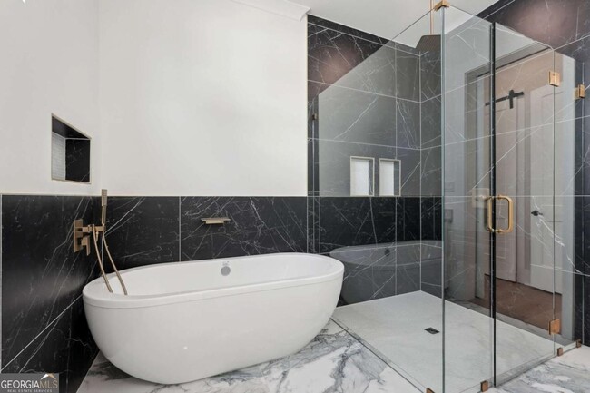 Building Photo - 120 Thome Dr