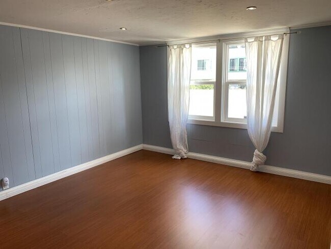 Building Photo - 3 bedroom in San Francisco CA 94116