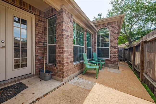 Building Photo - 2310 Sand Ct