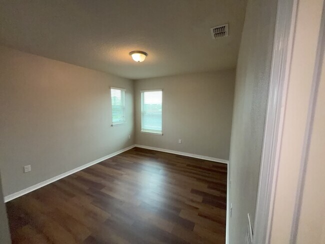Building Photo - 10697 Atwater Bay Dr