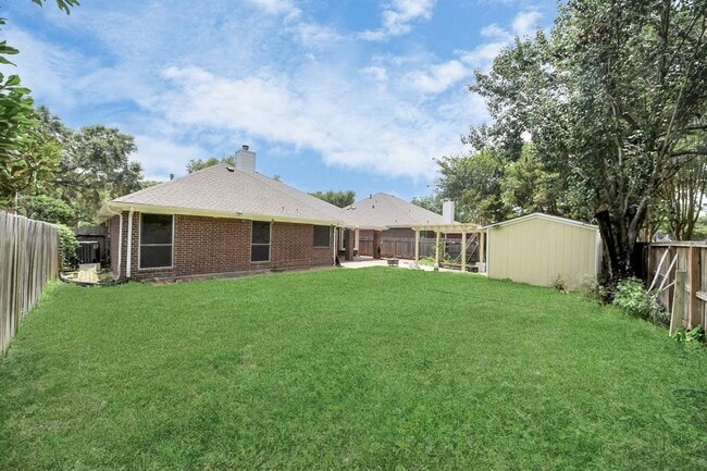 Building Photo - 21630 Live Oaks Spring Dr