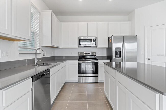 Building Photo - 849 Daring Dr