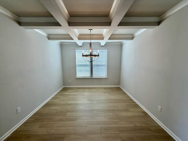 Building Photo - 540 Teversham Dr