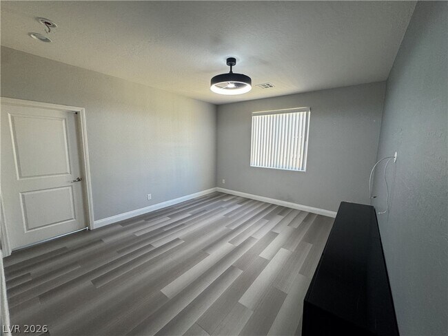 Building Photo - 5027 Breaking Dawn Ct