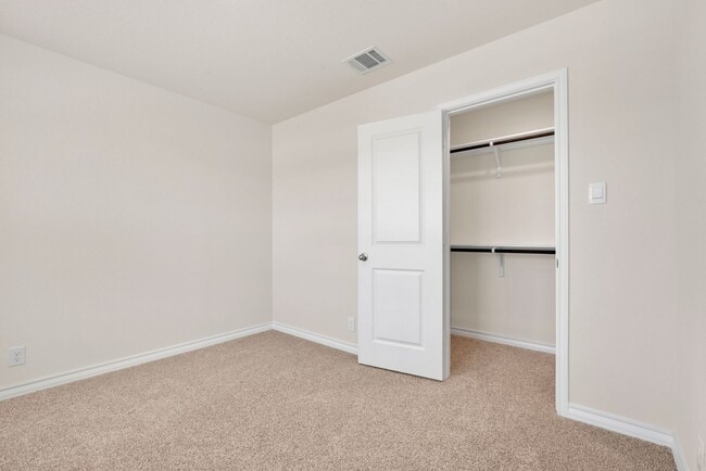 Building Photo - Spacious 5-Bedroom Beauty in Redbird Ranch –  with Community Perks!