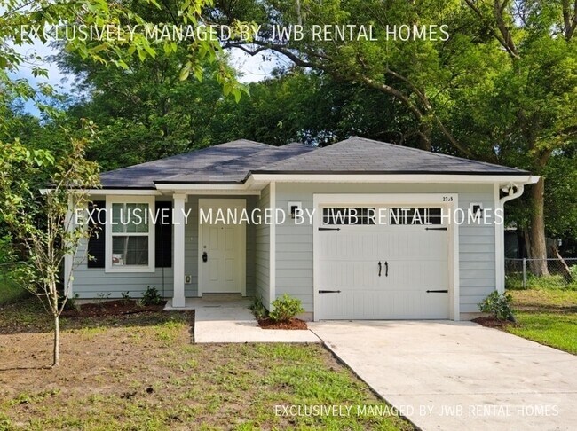 Primary Photo - 2355 Jayson Ave