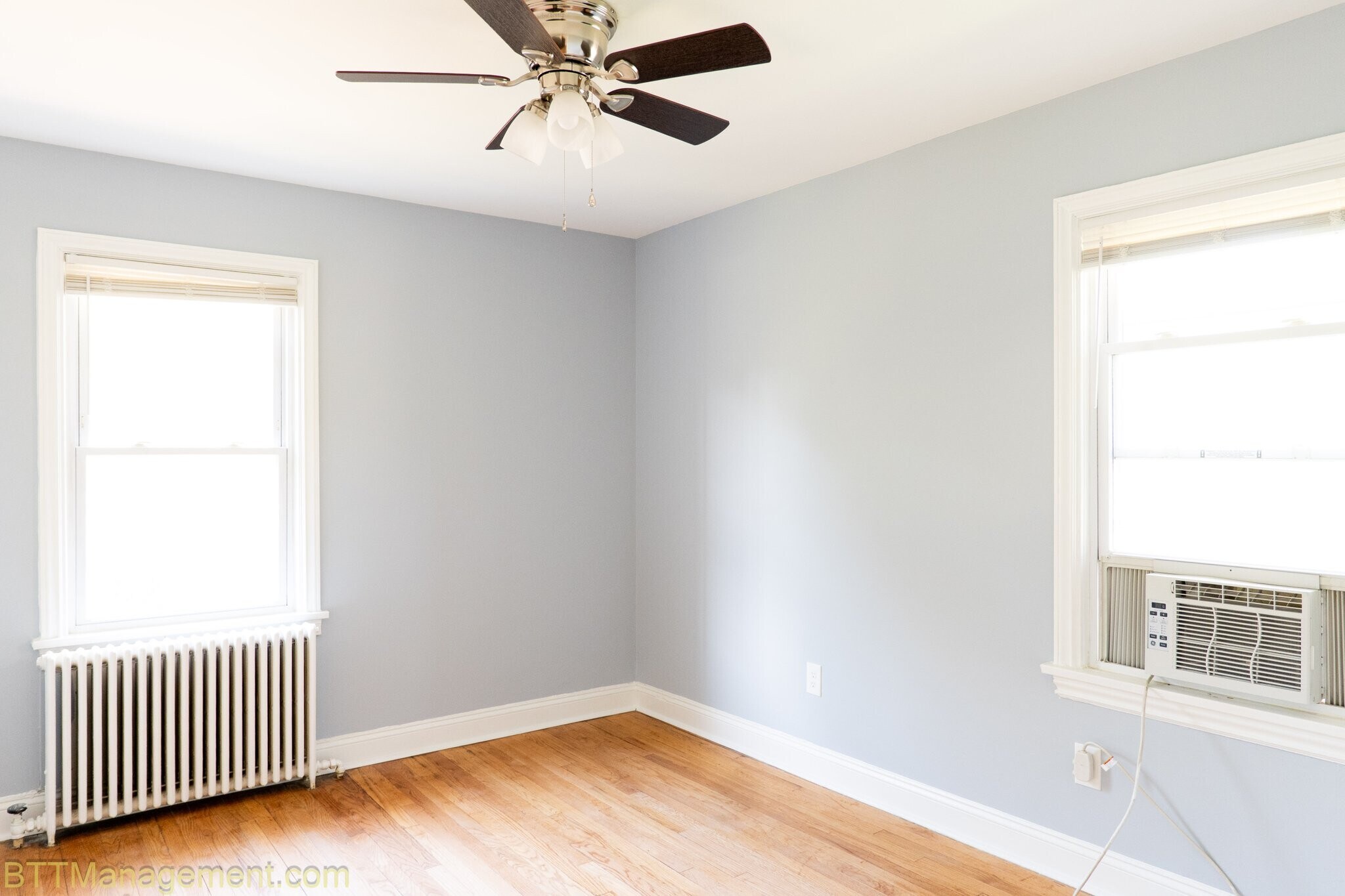 Building Photo - 908 Hudson Ave