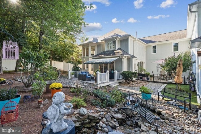 Building Photo - 47660 Pennrun Way