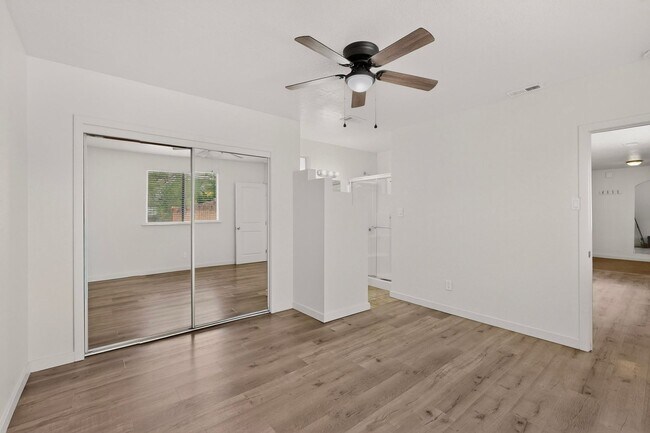 Building Photo - 1846 Henry Cir SW