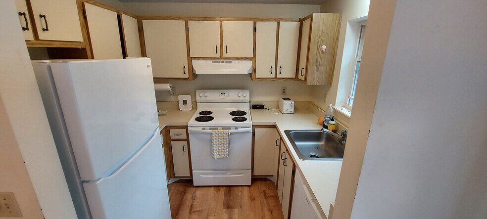 Building Photo - 38 Crystal Ln