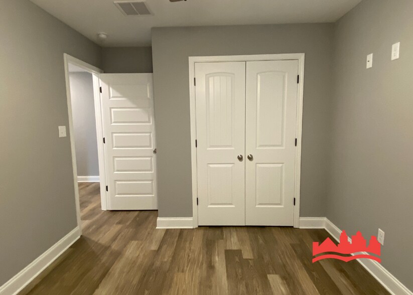 Building Photo - 9982 Messana St