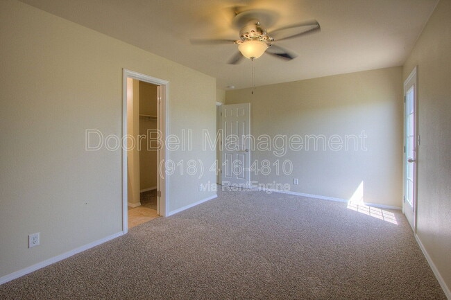 Building Photo - 5712 N 34th St