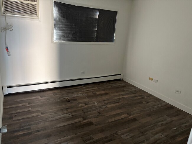 Building Photo - 10601 Major Ave