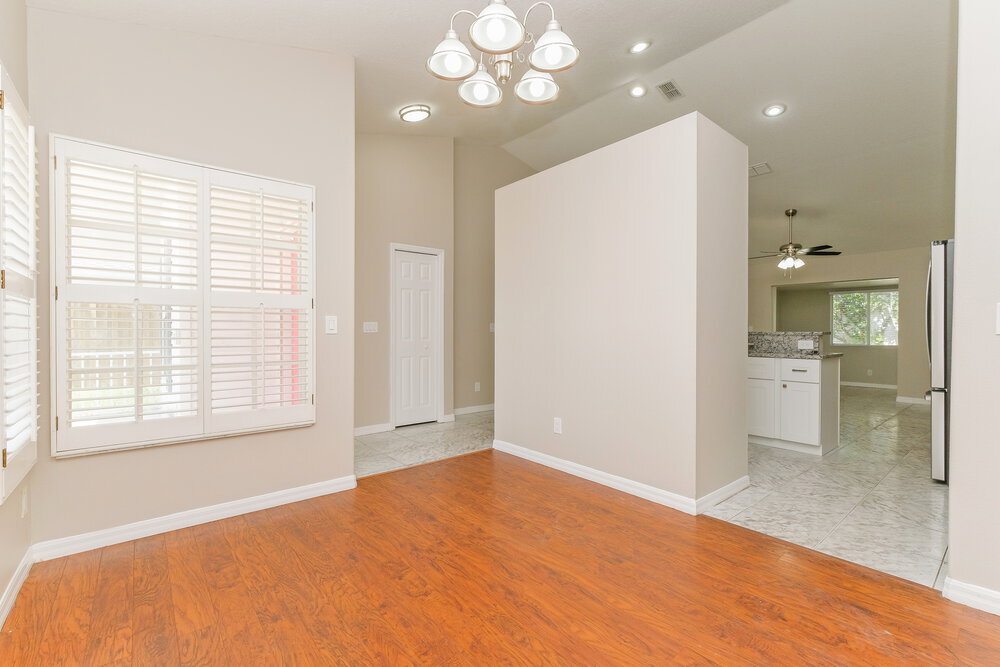 Building Photo - 10402 Barnett Loop