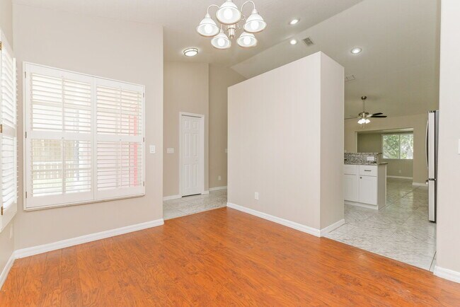 Building Photo - 10402 Barnett Loop