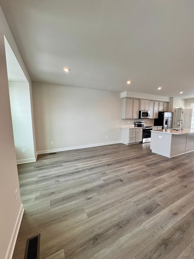 Building Photo - Brand New Townhouse in Wingate Subdivision