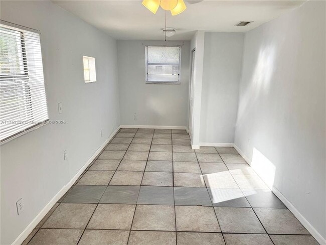 Building Photo - 4472 SW 50th St