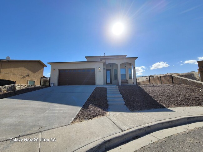 Building Photo - New Mexico Tresure