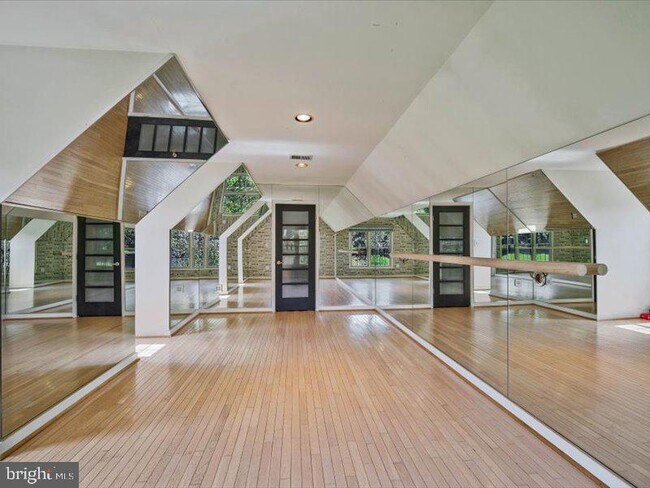 Building Photo - 11 Talley Ct