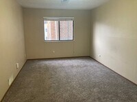 Building Photo - 1727 N Grandview Ln