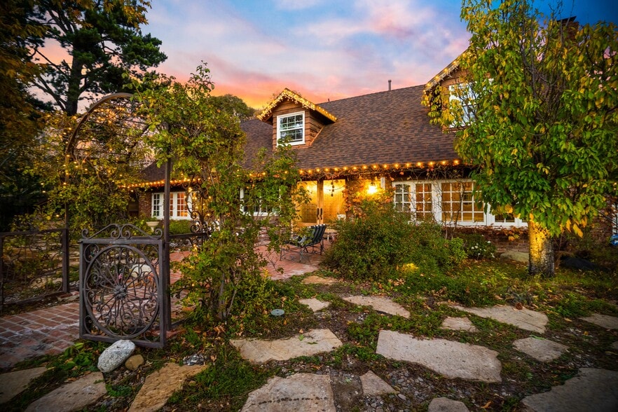 Building Photo - 25736 Punto de Vista Dr