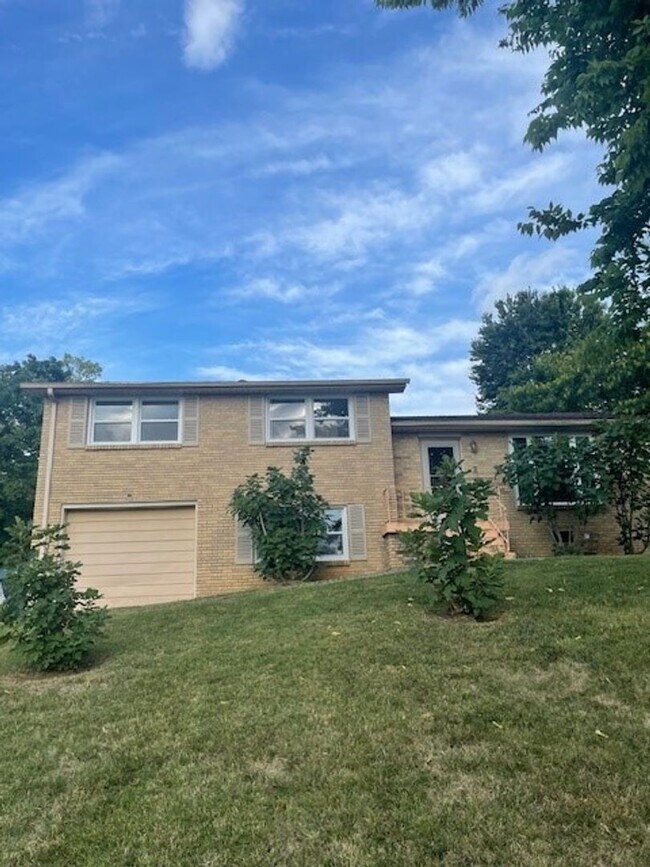 Primary Photo - MOVE IN SPECIAL for: 3 Bedroom House Avail...