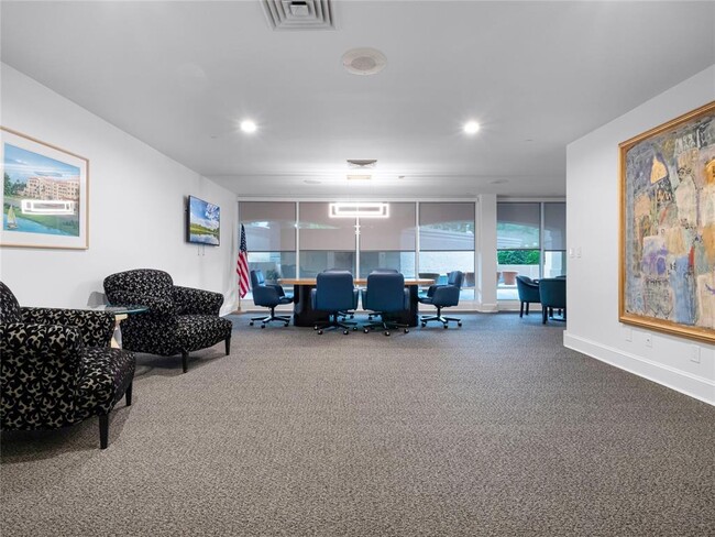 Building Photo - 1110 W Ivanhoe Blvd