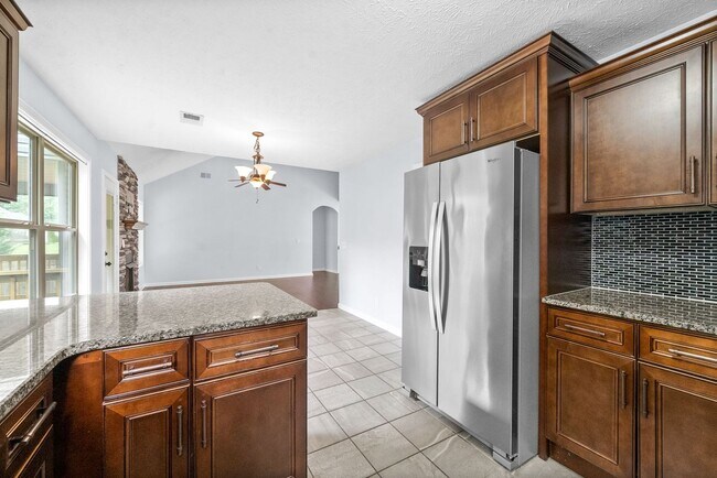 Building Photo - Pet Friendly Four Bedroom with Basement!