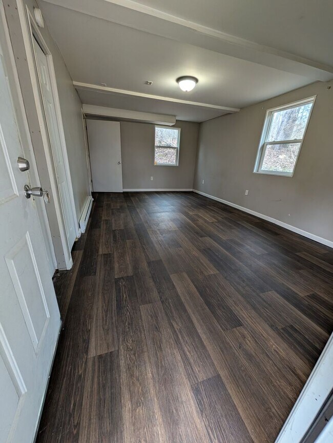 Building Photo - One Bedroom Home in East Brainerd