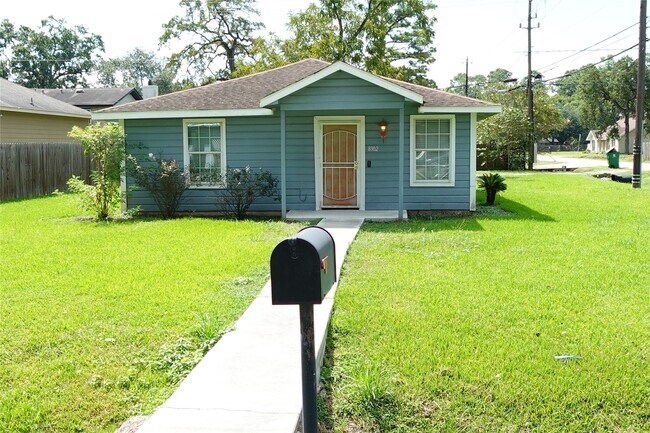 Primary Photo - 8302 Caddo Rd