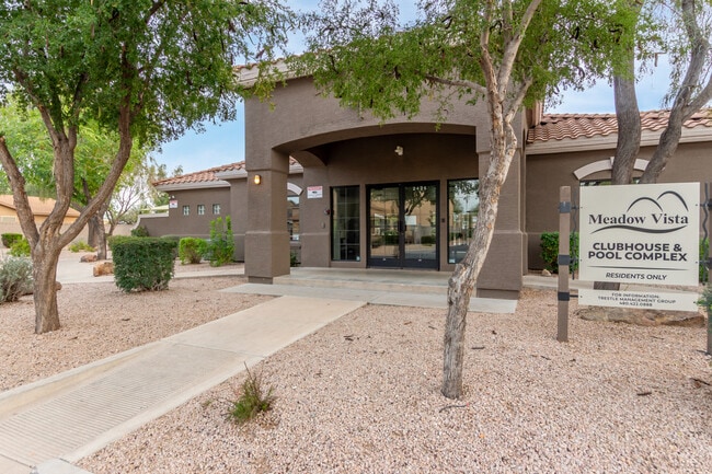 Building Photo - 2574 E Meadow Mist Ln