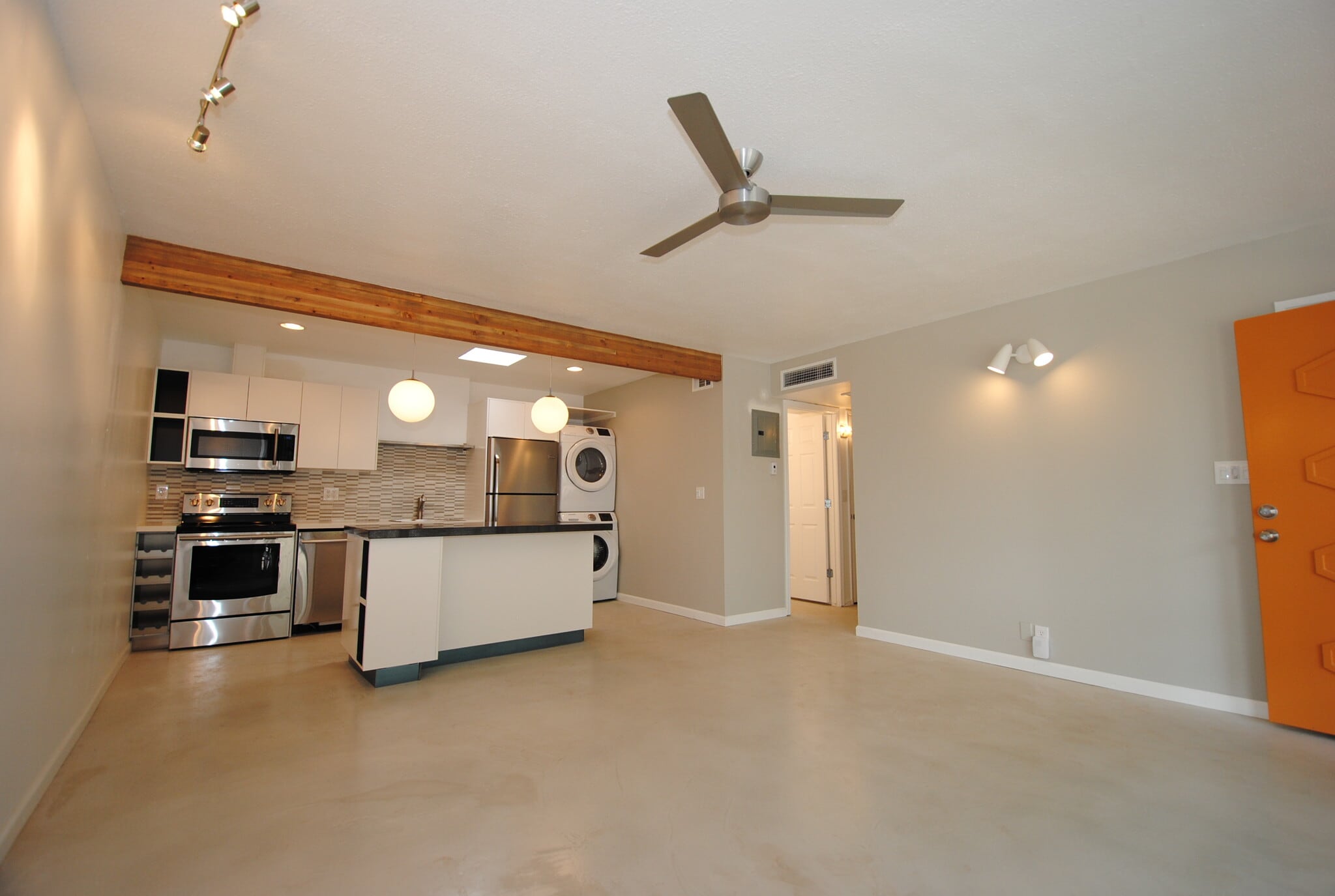 Building Photo - 425 W Colter St